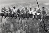 Obrazy - Lunchtime Atop a Skyscraper -  Dělníci na římse